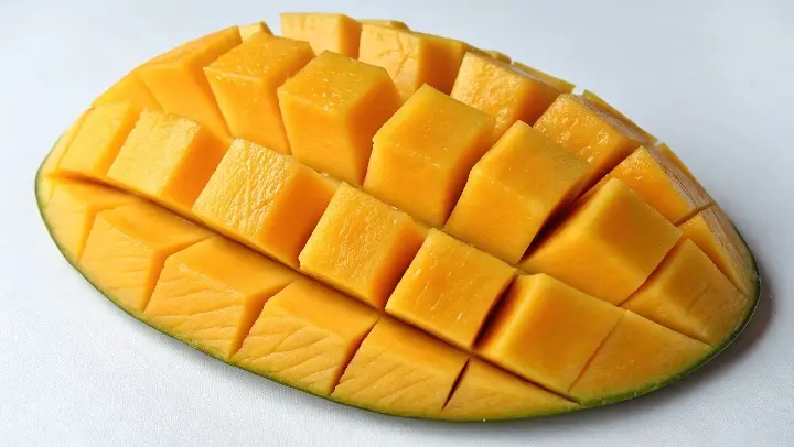 Cut Off the mango Cheeks